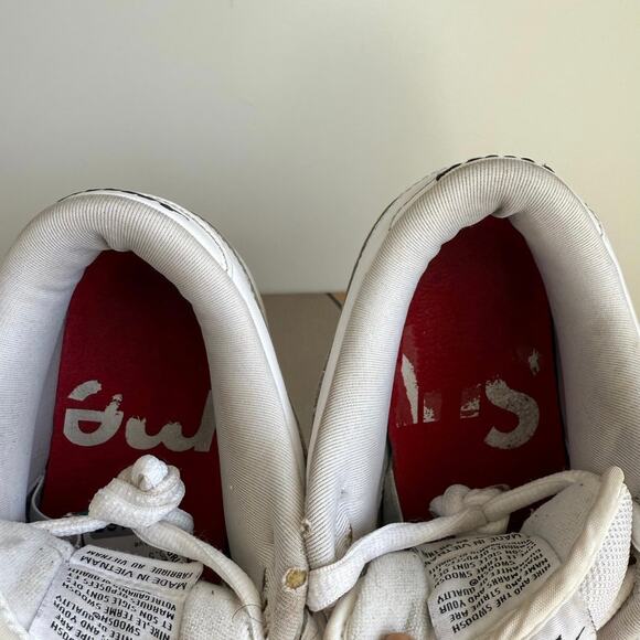 Athletic_Shoes